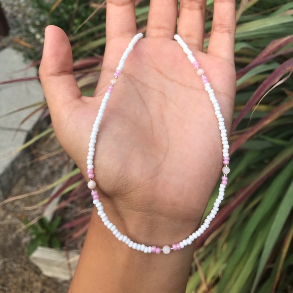 Brandy Melville Jewelry - Diva Necklace 👸🏼